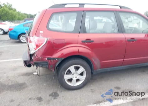 2010 Subaru Forester 2.5X из США, поврежденный, VIN JF2SH6BCXAG764752